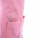 tablier a bavette couleur rose et poches centrales